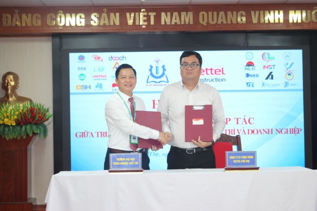 Hội nghị ký kết văn bản hợp tác giữa Trường Đại học Công nghiệp Việt Trì với các doanh nghiệp