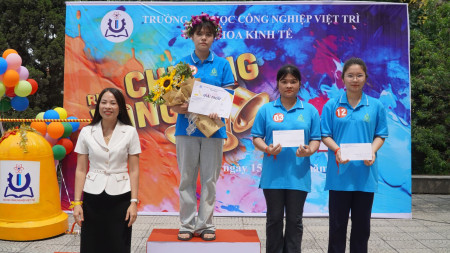 Cuộc thi “Rung chuông Vàng” khoa Kinh tế năm 2025