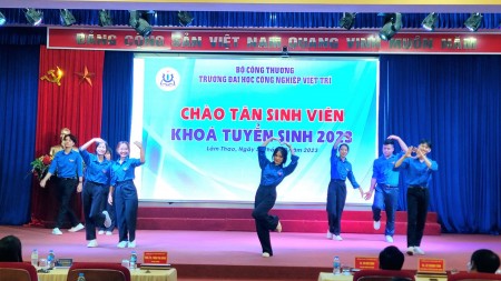 Trường Đại học Công nghiệp Việt Trì tổ chức gặp mặt, giao lưu chào đón đại biểu sinh viên khóa tuyển sinh 2023