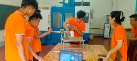 Các đội thi của Trường Đại học Công nghiệp Việt Trì đã bước tiếp vào vòng 3 của cuộc thi “Công nghệ trí tuệ sinh viên Việt Nam” năm 2023